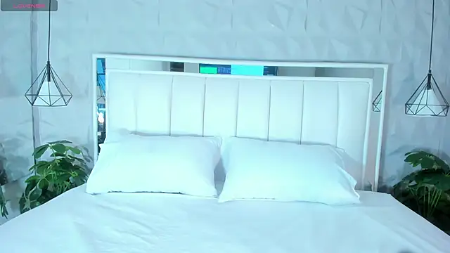 Snapshot of CailynBrowm chatting on February 2025 04:16:02 AM CailynBrowm online show from February 2025 04:16:02 AM