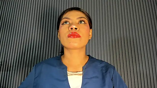 Snapshot of CailynBrowm chatting on March 2025 03:43:01 AM CailynBrowm online show from March 2025 03:43:01 AM