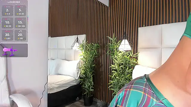 Snapshot of CailynBrowm chatting on October 2025 04:46:02 AM CailynBrowm online show from October 2025 04:46:02 AM