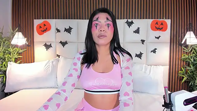 Snapshot of CailynBrowm chatting on November 2025 04:47:01 AM CailynBrowm online show from November 2025 04:47:01 AM