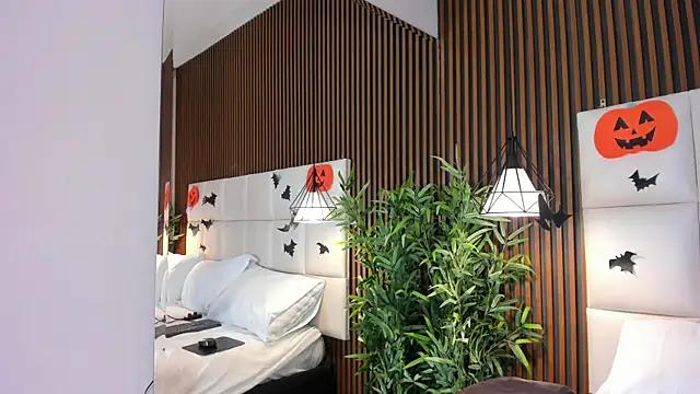 Snapshot of CailynBrowm chatting on November 2025 04:48:01 AM CailynBrowm online show from November 2025 04:48:01 AM