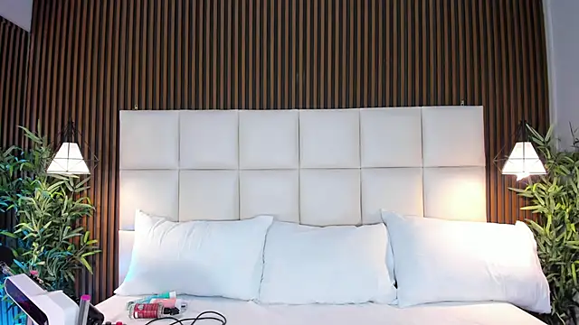 Snapshot of CailynBrowm chatting on November 2025 04:45:02 AM CailynBrowm online show from November 2025 04:45:02 AM