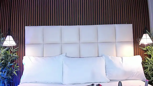 CailynBrowm online show from November 2025 04:35:01 AM