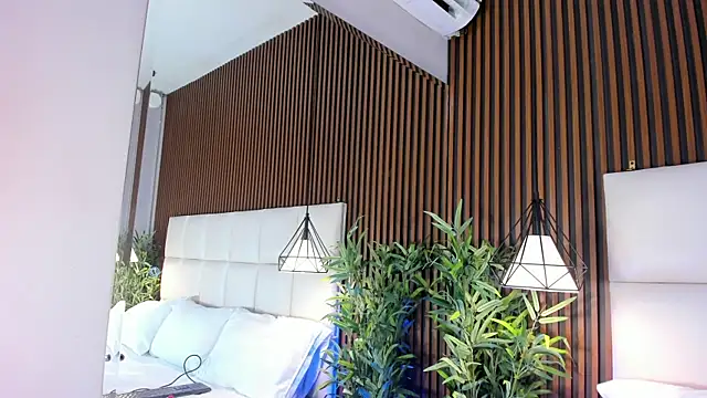 CailynBrowm online show from November 2025 04:34:01 AM