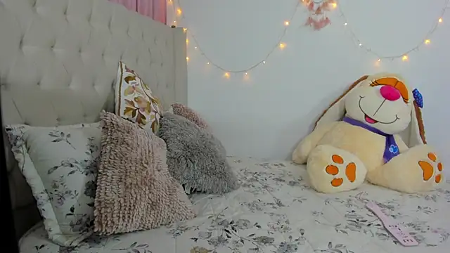 emilyharrix online show from March 2025 10:49:02 PM