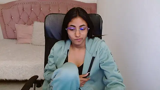 shaneelle online show from January 2025 06:14:01 AM