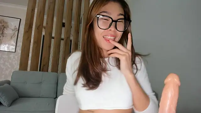 Yukisans online show from October 2025 06:19:01 AM