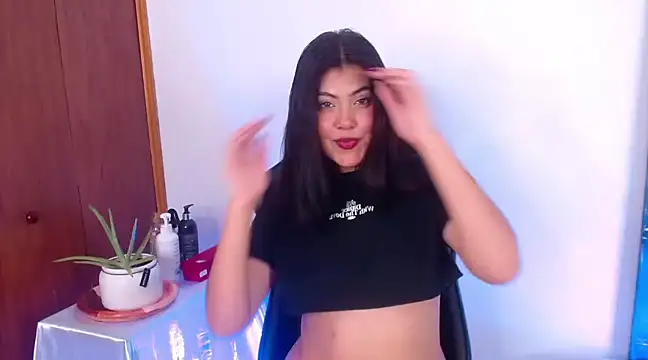 SusyAlvarez online show from February 2025 05:42:01 PM