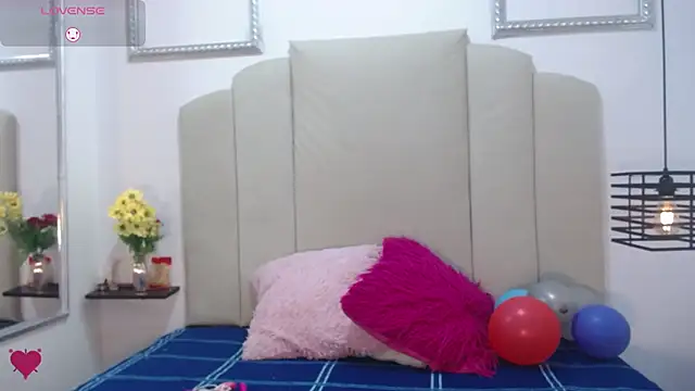 Grettel-ramirez online show from January 2025 03:22:01 AM