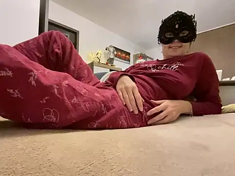 Marilou1983 online show from January 2025 05:53:01 PM