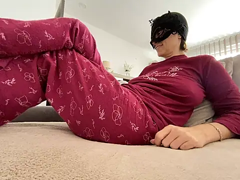 Marilou1983 online show from February 2025 01:19:02 PM