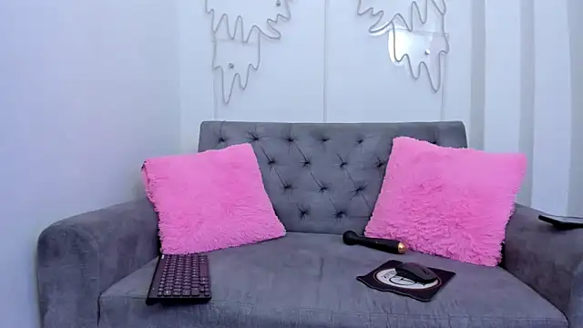 amber martinez online show from February 2025 10:42:02 PM
