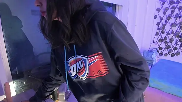 Vic beckeer online show from February 2025 04:43:01 AM