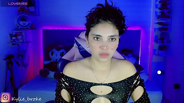 Snapshot of Kylie_brokee chatting on February 2025 09:08:02 PM Kylie brokee online show from February 2025 09:08:02 PM