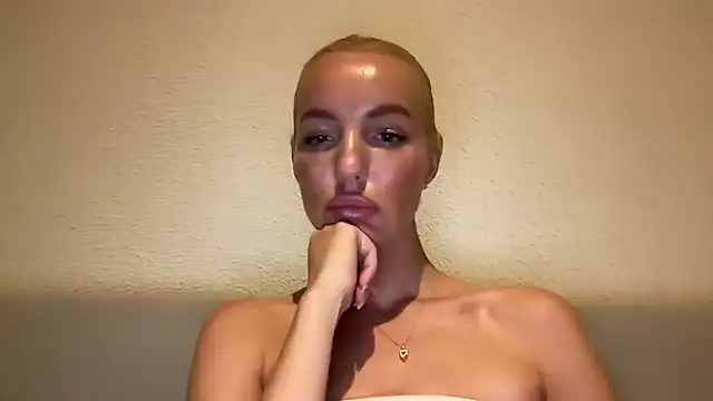 aestetick online show from November 2025 12:29:02 PM