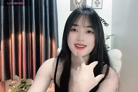 Snapshot of _Aimy_ chatting on December 2024 04:19:01 PM Aimy online show from December 2024 04:19:01 PM