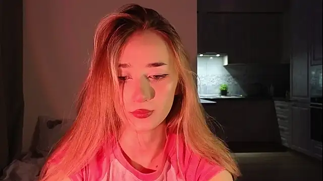 VikiSea online show from February 2025 06:08:02 PM