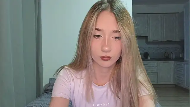 VikiSea online show from March 2025 02:10:01 PM