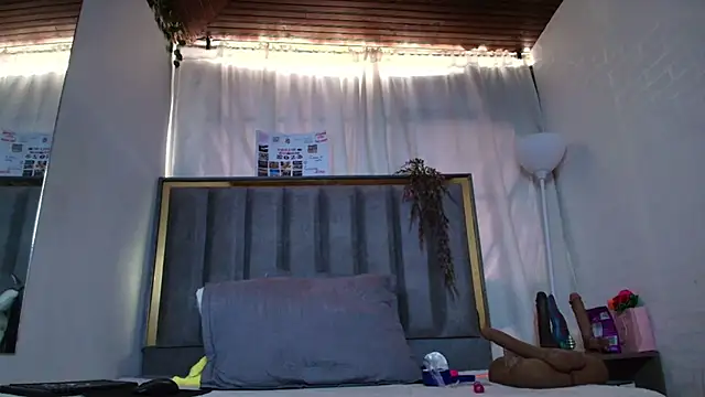  Marcela   online show from January 2026 12:43:02 PM