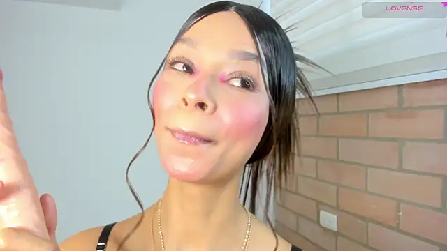 sofia quiros online show from January 2025 12:13:02 PM
