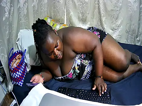 Snapshot of happy_sonia chatting on October 2025 08:55:02 PM happy sonia online show from October 2025 08:55:02 PM