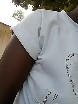 Snapshot of Broan_me chatting on January 2025 11:35:01 AM Broan me online show from January 2025 11:35:01 AM