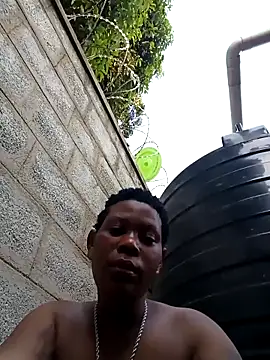 Snapshot of Broan_me chatting on February 2025 03:28:02 PM Broan me online show from February 2025 03:28:02 PM