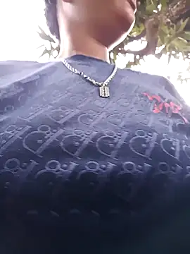 Snapshot of Broan_me chatting on February 2025 05:04:01 AM Broan me online show from February 2025 05:04:01 AM