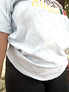 Snapshot of Broan_me chatting on March 2025 11:47:02 AM Broan me online show from March 2025 11:47:02 AM