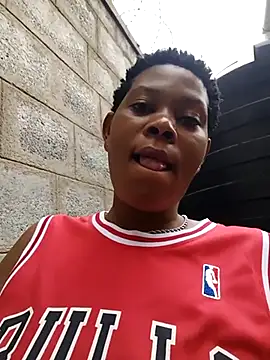 Snapshot of Broan_me chatting on March 2025 08:15:02 AM Broan me online show from March 2025 08:15:02 AM