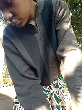 Snapshot of Broan_me chatting on October 2025 04:57:02 AM Broan me online show from October 2025 04:57:02 AM