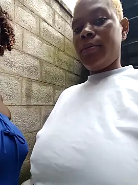 Snapshot of Broan_me chatting on October 2025 07:21:01 AM Broan me online show from October 2025 07:21:01 AM