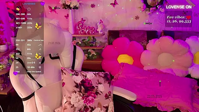 Miss SweetPeach online show from May 2026 08:24:02 PM