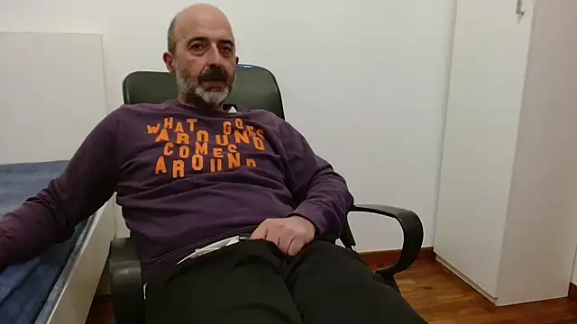 newsimo74 online show from November 2025 07:16:02 PM