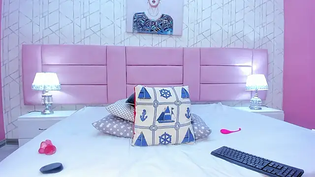 Nahiajhonson  online show from December 2024 06:11:01 PM