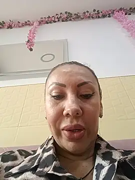Snapshot of coral_smitth chatting on July 2026 03:39:02 PM coral smitth online show from July 2026 03:39:02 PM
