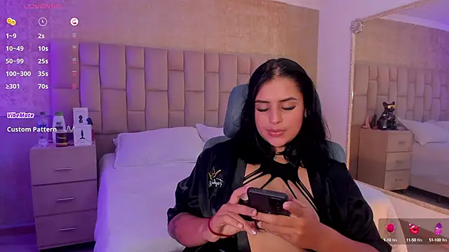 Snapshot of EmmaTorres_ chatting on December 2024 05:26:01 AM EmmaTorres online show from December 2024 05:26:01 AM
