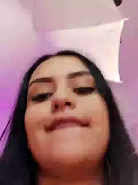 Snapshot of EmmaTorres_ chatting on December 2024 01:28:01 PM EmmaTorres online show from December 2024 01:28:01 PM