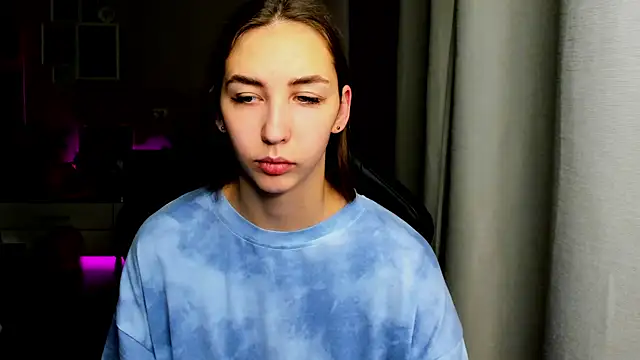 Snapshot of Sm0ly chatting on October 2025 02:01:02 AM Sm0ly online show from October 2025 02:01:02 AM