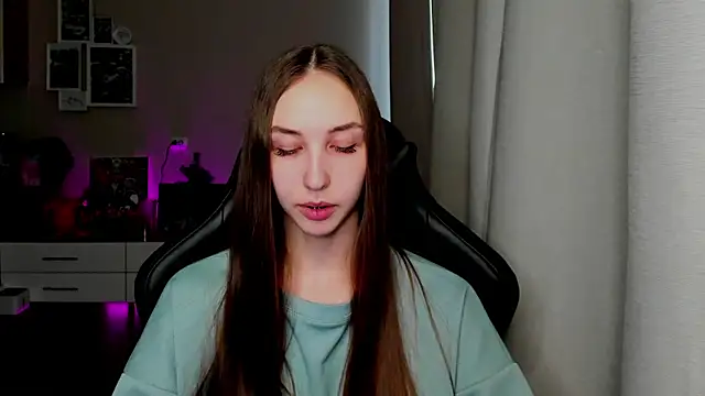 Sm0ly online show from April 2026 02:03:02 AM