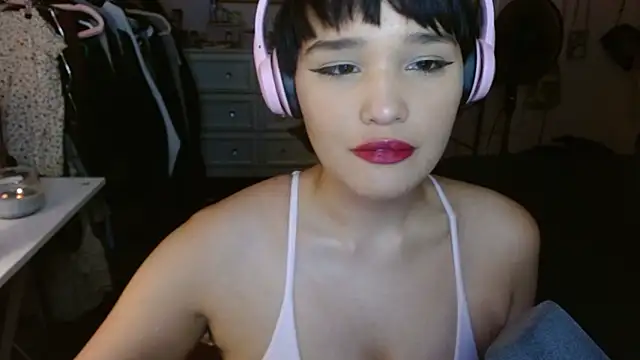 Snapshot of nomichuu chatting on May 2026 05:35:01 AM nomichuu online show from May 2026 05:35:01 AM