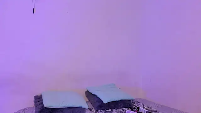 crystalvazquez online show from November 2025 12:49:01 PM