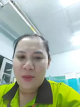 Benlla2802 online show from December 2024 05:28:02 PM