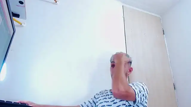 Gregory hard online show from November 2025 05:39:01 AM