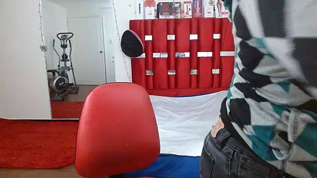 krystal thomson online show from November 2025 04:28:02 PM