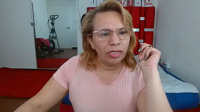 krystal thomson online show from November 2025 04:29:02 PM