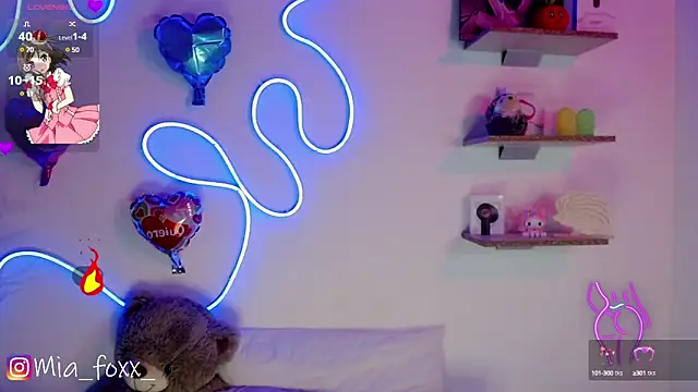 Snapshot of Mia_foxx_ chatting on February 2025 12:06:02 AM Mia foxx online show from February 2025 12:06:02 AM