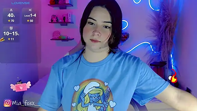 Snapshot of Mia_foxx_ chatting on March 2025 09:13:02 PM Mia foxx online show from March 2025 09:13:02 PM