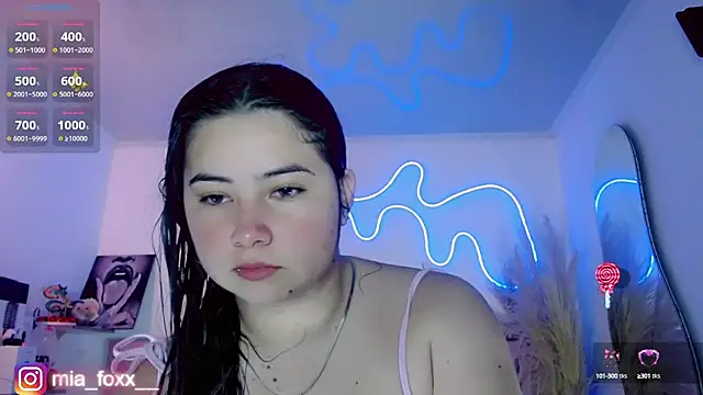 Snapshot of Mia_foxx_ chatting on September 2025 09:04:01 PM Mia foxx online show from September 2025 09:04:01 PM