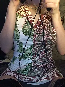 indie-rayne online show from January 2025 12:05:02 PM